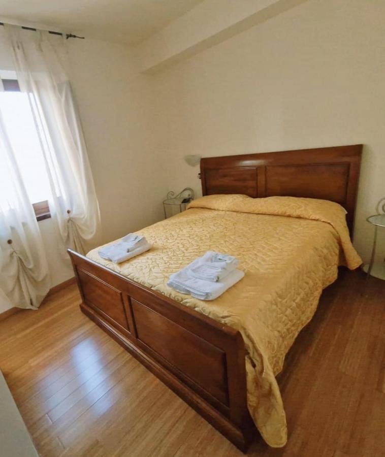 Casa Di Fiore Bad And Breakfast Bed and Breakfast San Giovanni in Fiore Exteriör bild