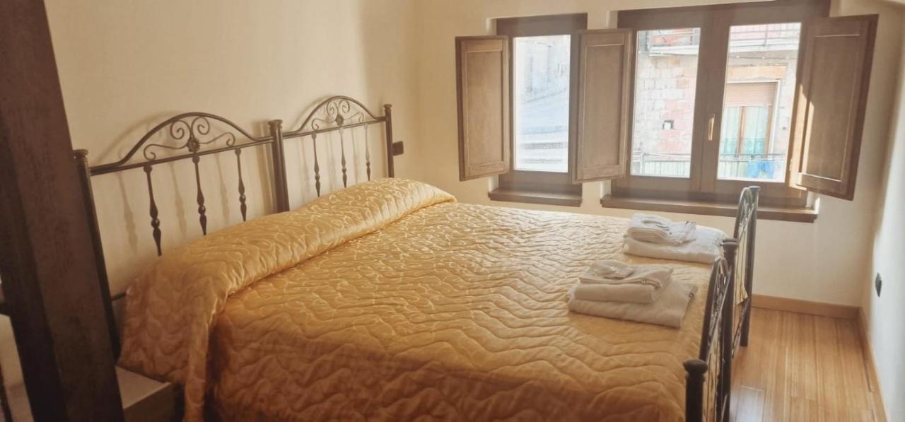 Casa Di Fiore Bad And Breakfast Bed and Breakfast San Giovanni in Fiore Exteriör bild