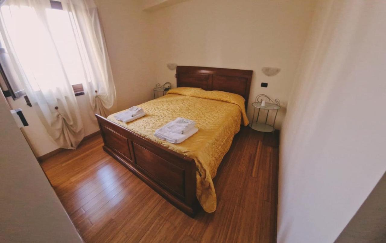 Casa Di Fiore Bad And Breakfast Bed and Breakfast San Giovanni in Fiore Exteriör bild